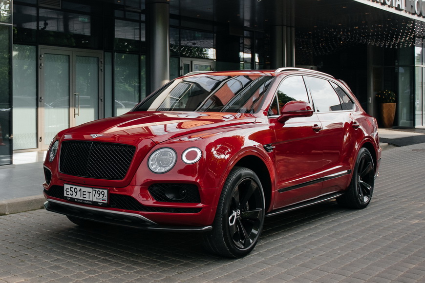 Bentayga big baby. Бентли Bentayga v8 Diesel. Bentley Bentayga v8 Diesel. Bentley Bentayga v8. Бентли Bentayga v8 Diesel 2018.